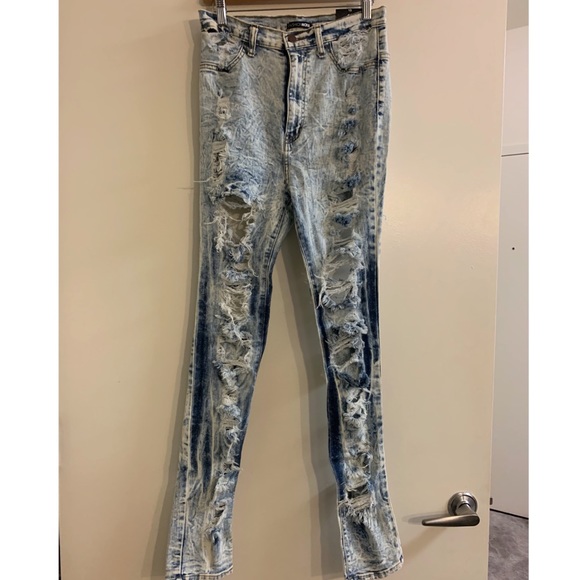 Denim - Picture 2 of 6